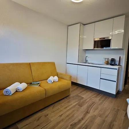 Hostdomus - Yellow 아파트 *