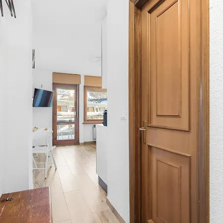 아파트 Hostdomus - Yellow *